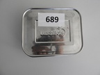 689